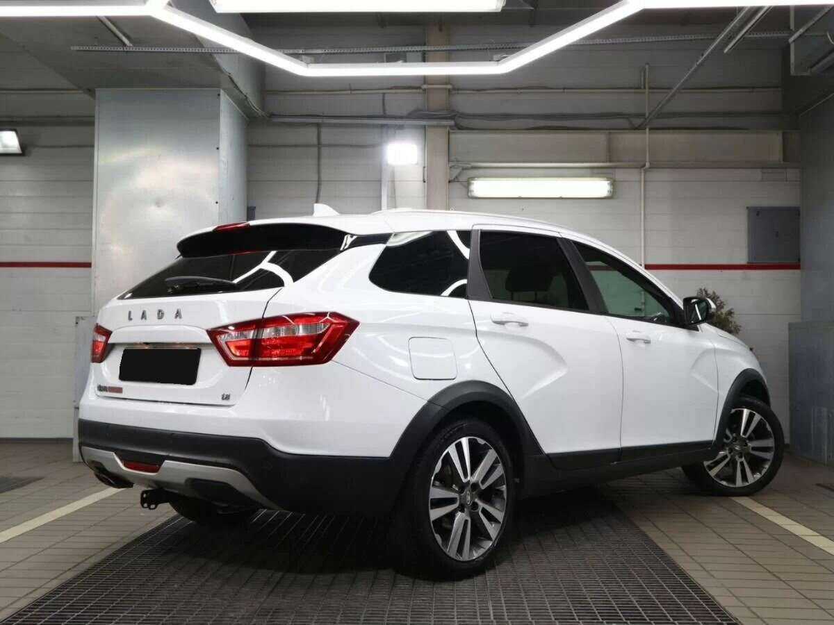 Lada (ВАЗ) Vesta SW, 2018 - фото №3
